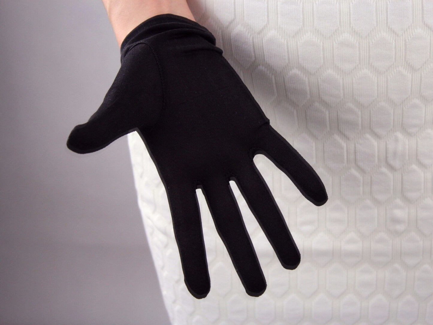 SILK GLOVES Short Black