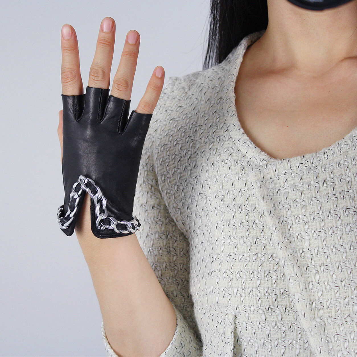 Real Leather Fingerless Short Gloves Lambskin Half Finger Black w/ Silver Chain