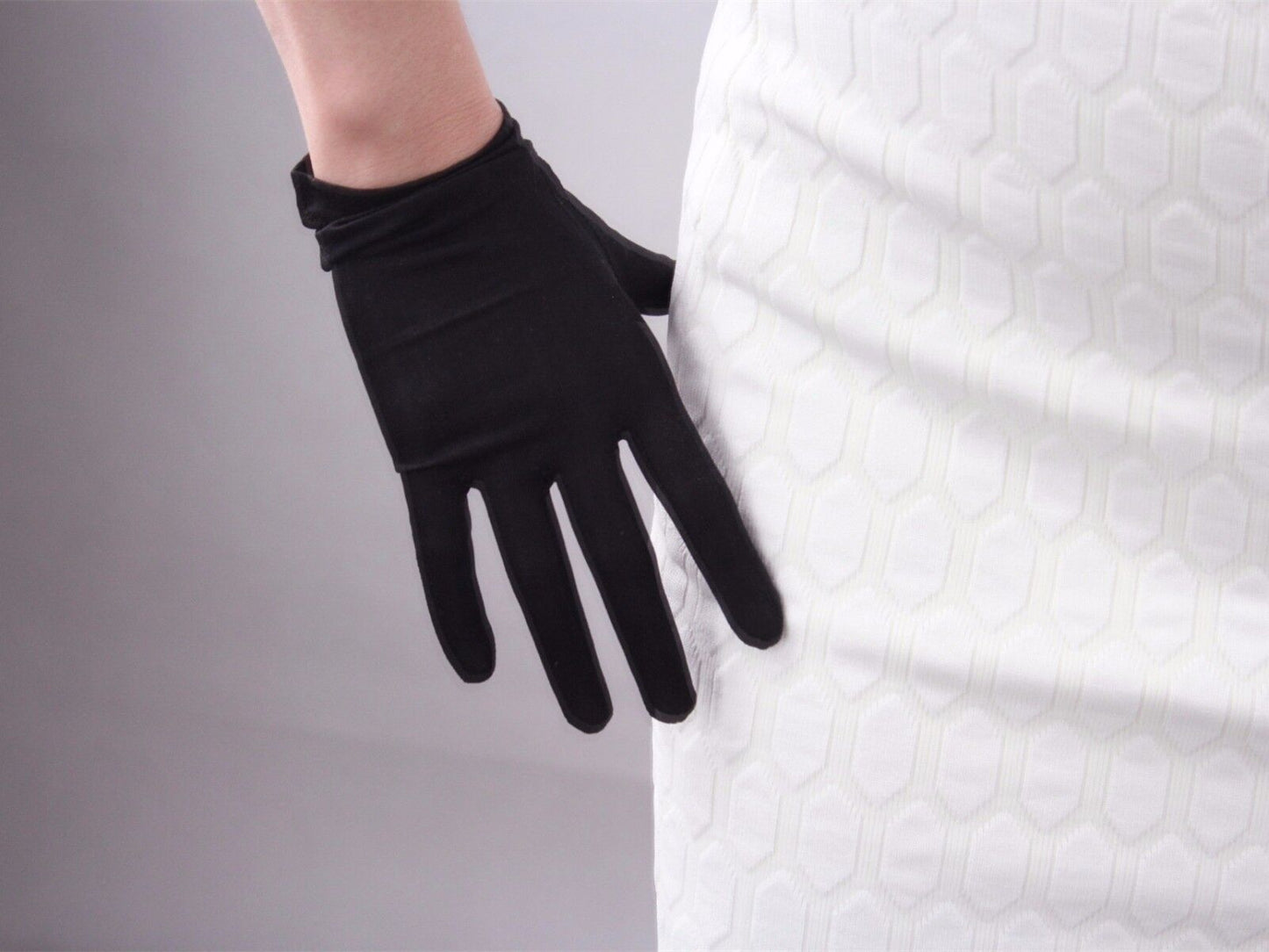 SILK GLOVES Short Black