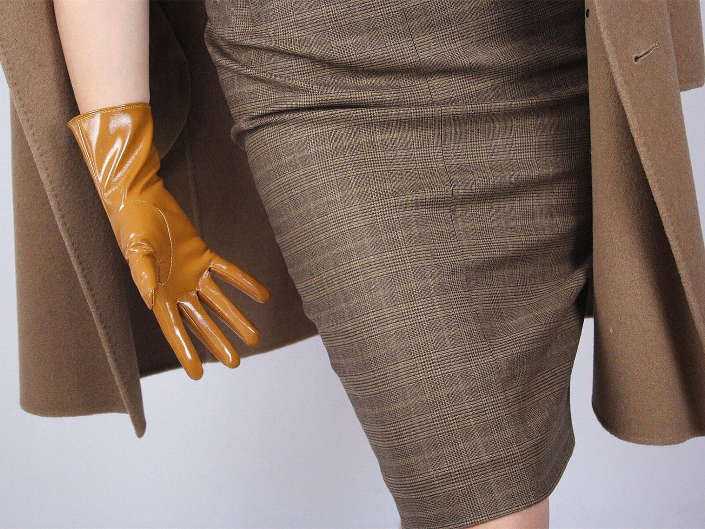 LATEX GLOVES Shine Leather Faux Patent PU 11" 28cm Short Daily Brown Tan Sugar