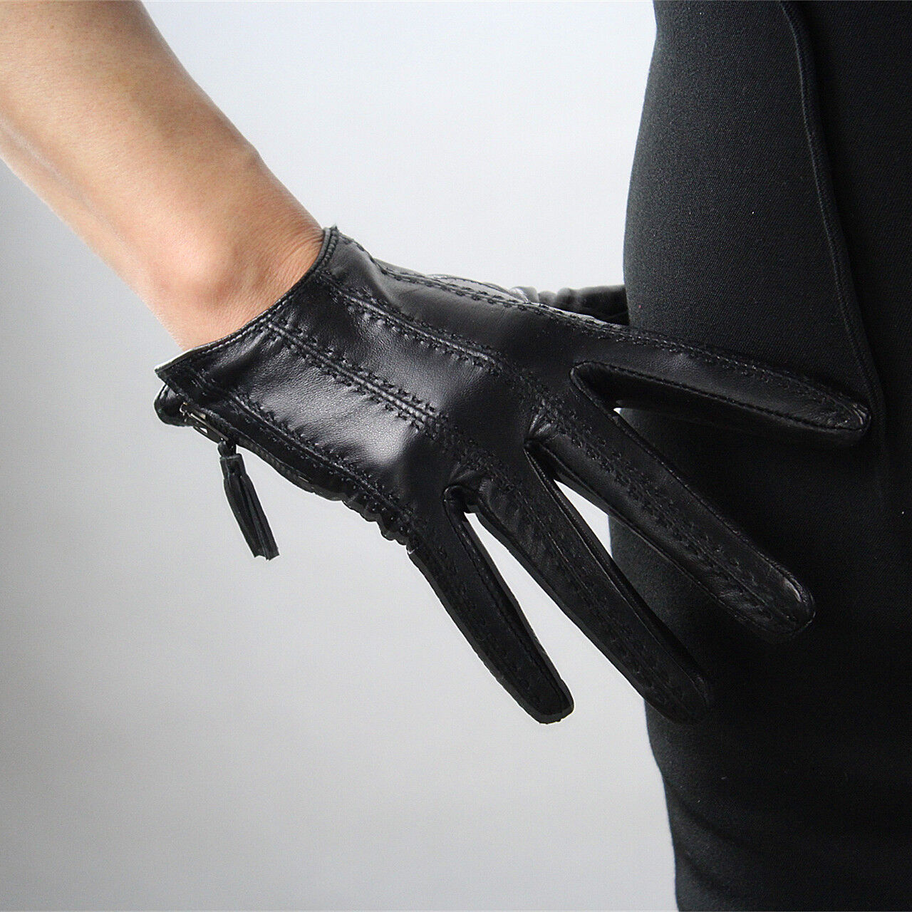 TECH GLOVES Real Leather BLACK Wrist Long Zipper Fringe Tassel Touchscreen Lamb