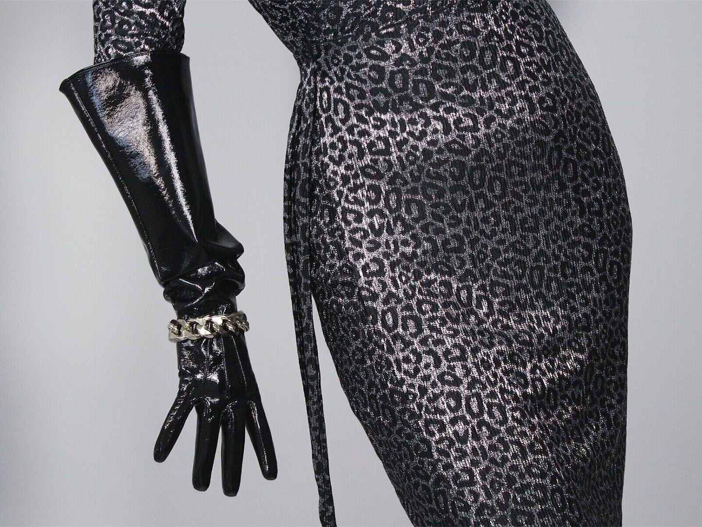 PATENT LONG GLOVES Black Faux Leather Elbow 20" 50cm L Silver Chain PUFF SLEEVES