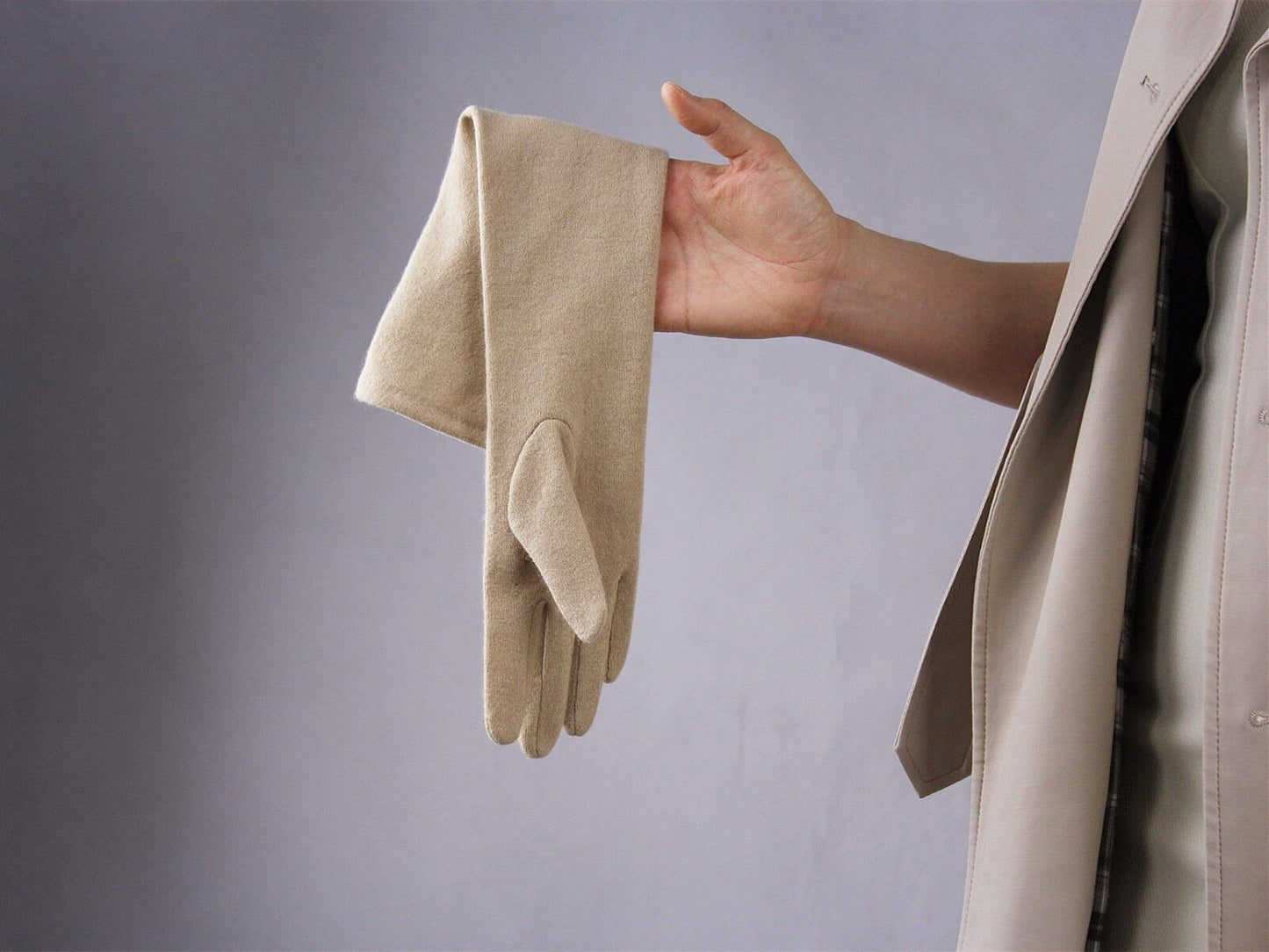 WOOL GLOVES 50cm long beige